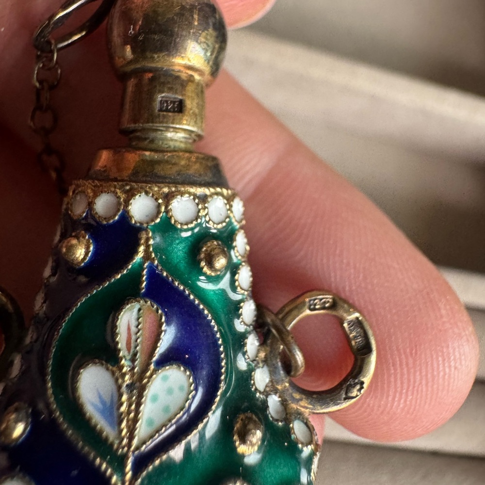 Beautiful Sterling silver enamel oil and perfume decanter - Picture 4 of 13